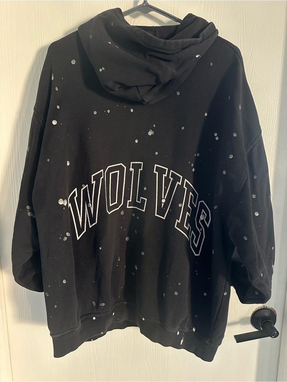 DARC SPORT Black Pullover Hoodie with Wolf Graphic and Purple Accents - Picture 2 of 3